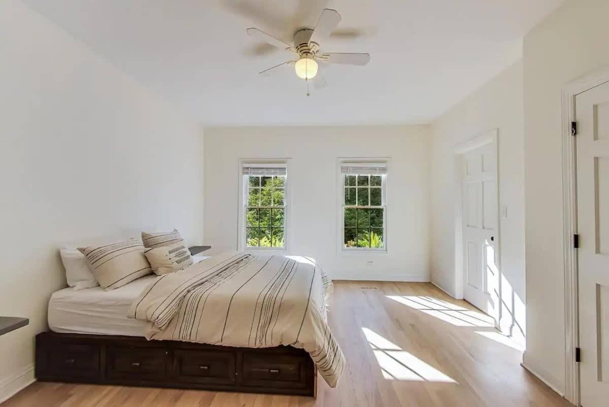 Spacious 4br With Outdoor Oasis *