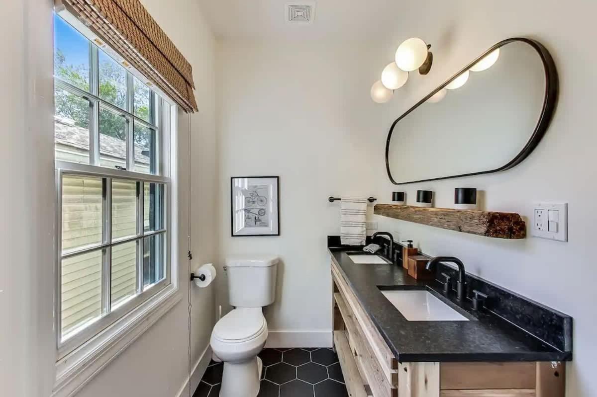 Spacious 4br With Outdoor Oasis * Chicago